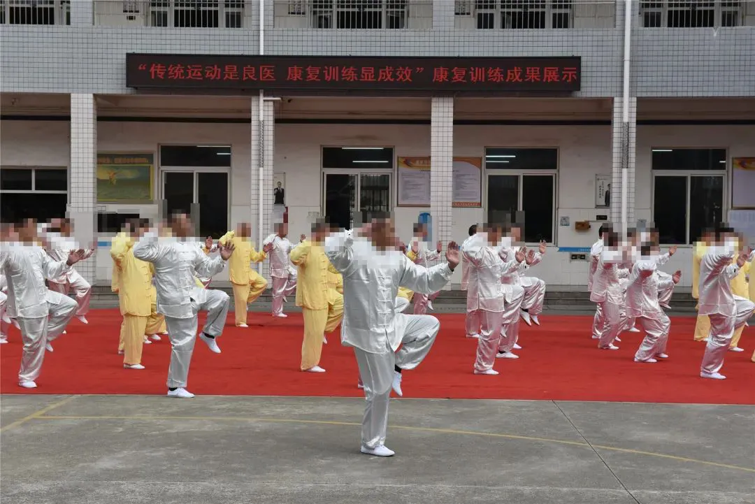 青少年学生篮球训练营发言稿_2